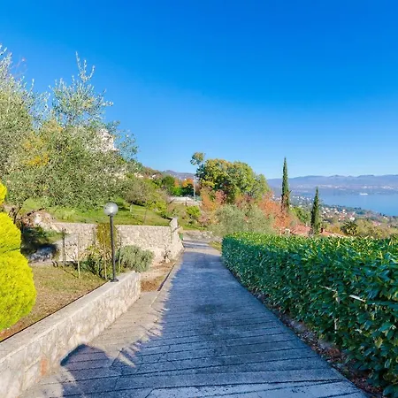 Vikendica House Cvetko *